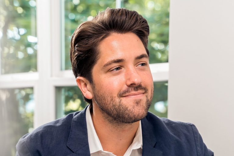 peter-jones-WZROBIlY8Rg-unsplash