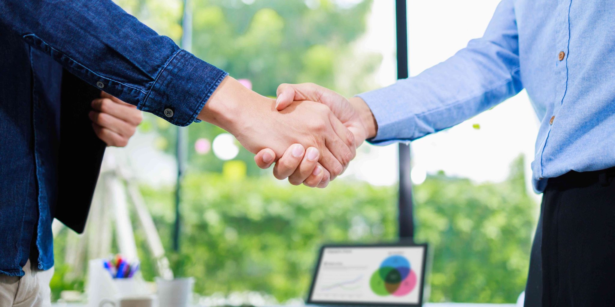 business-people-shaking-hands-finishing-up-meetin-2026-01-07-05-52-47-utc why sales deals stall