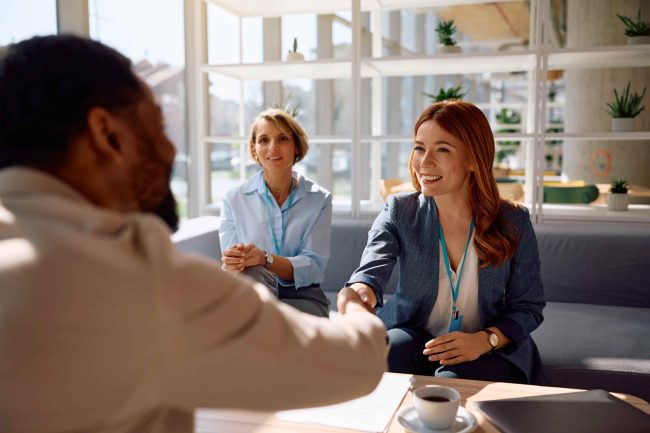 recruit-character-first-sales